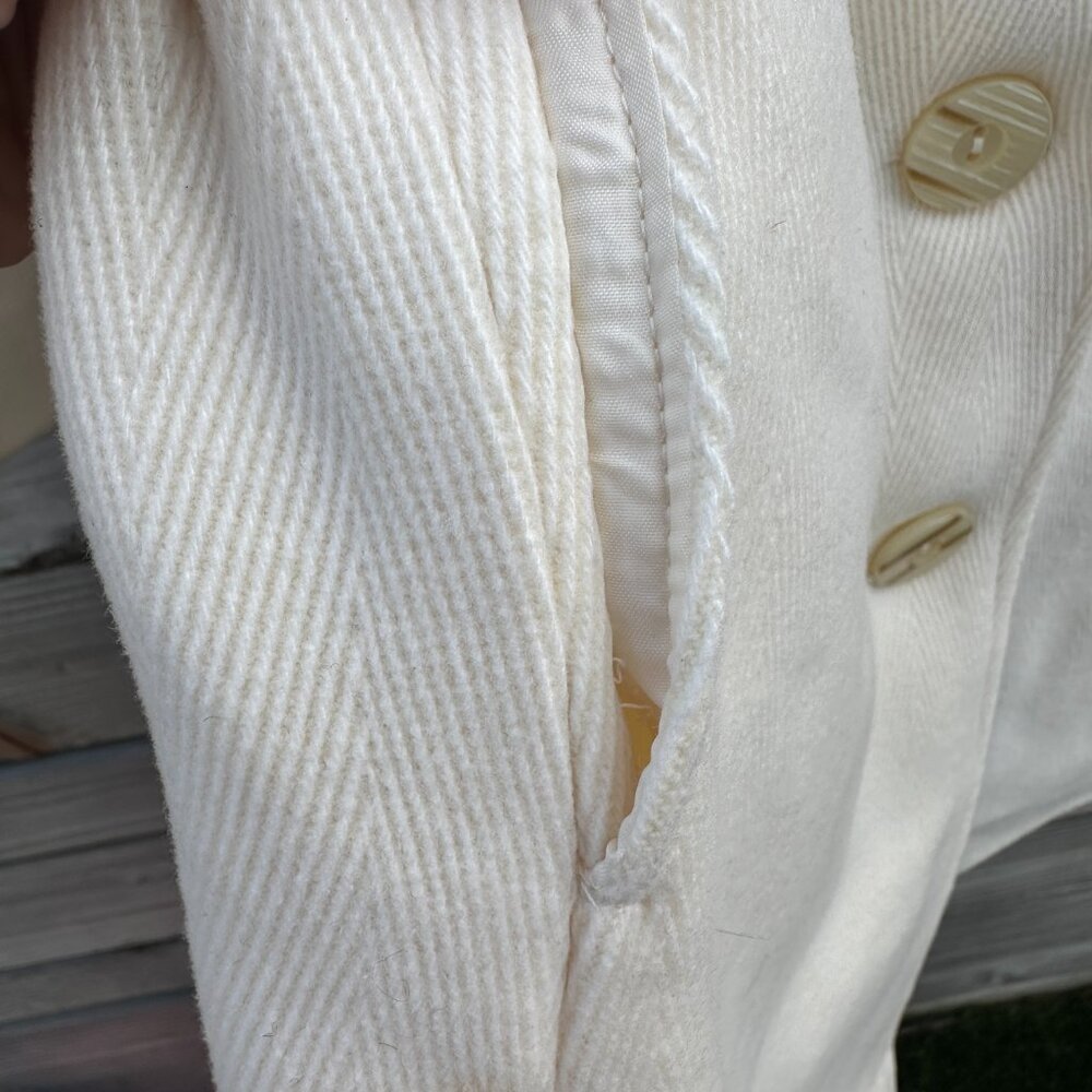 Vintage Old Navy Ivory Collared Textured Pea Coat - XL - Picture 4 of 10